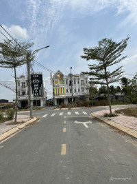 bán nhà 1 trệt 1 lầu 3 phòng ngủ 100m2 tại khu dân cư long cang