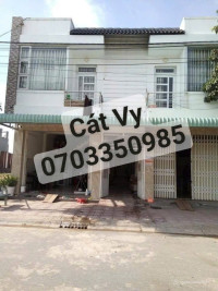 Chủ ngộp bán cặp nhà trọ 300m² gần chợ Bình Chánh - HCM giá 990tr