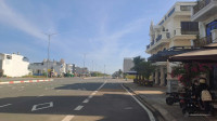 Chính chủ gửi bán 250m2 ONT, nằm trong khu nhà vườn biệt thự, đối diện công viên
