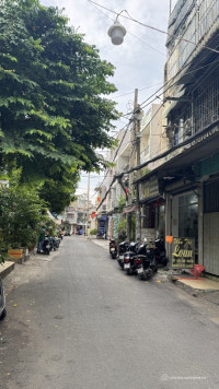 Quận 11 gần vòng xoay L.Đ Hành - hẻm ô tô- 3 tầng 4PN full nọi thất
