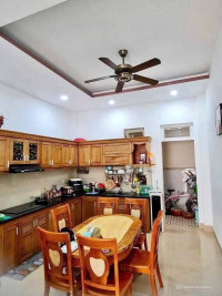 Cần bán nhà khu vực Hồ Học Lãm Bình Tân