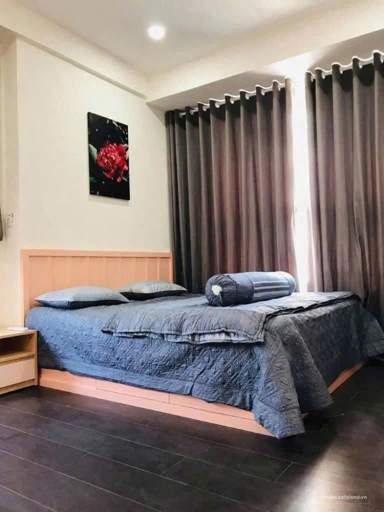 Bán căn góc 3PN + 2WC hướng Đông Nam thoáng mát ngay trung tâm quận 2 giá 7,2 tỷ