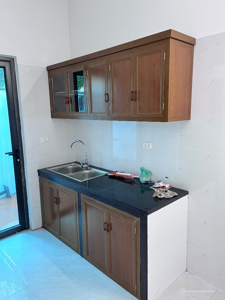 Cho thuê nhà riêng ngõ 32 Nguyễn Hoàng Tôn Tây Hồ Hà Nội