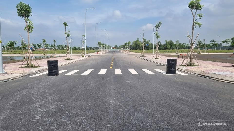 Bán 8 lô đất nền đẹp đường Mỹ Hạnh, Đức Hòa, Long An