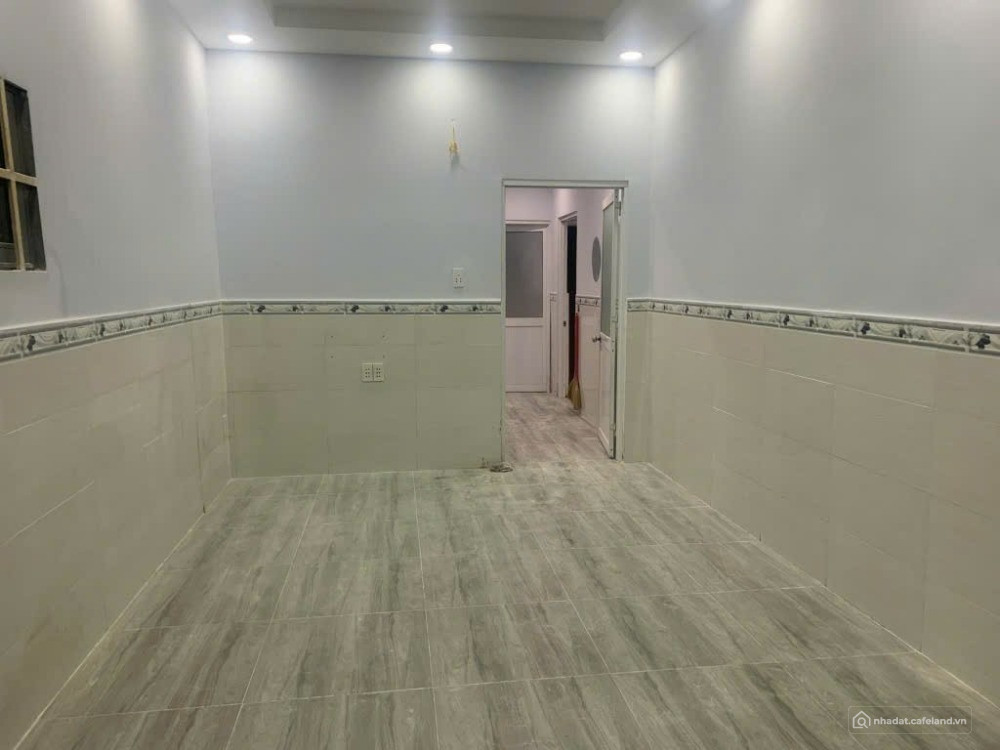 SIÊU HOT! NHÀ TRỆT LẦU ĐẸP LONG LANH – NGAY CHỢ THỦ ĐỨC – CHỈ 2 TỶ 950