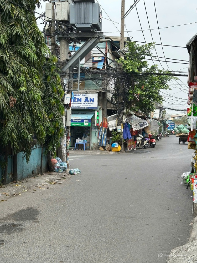 Cho thuê MBKD 50m2 đối diện Vạn Phúc City
