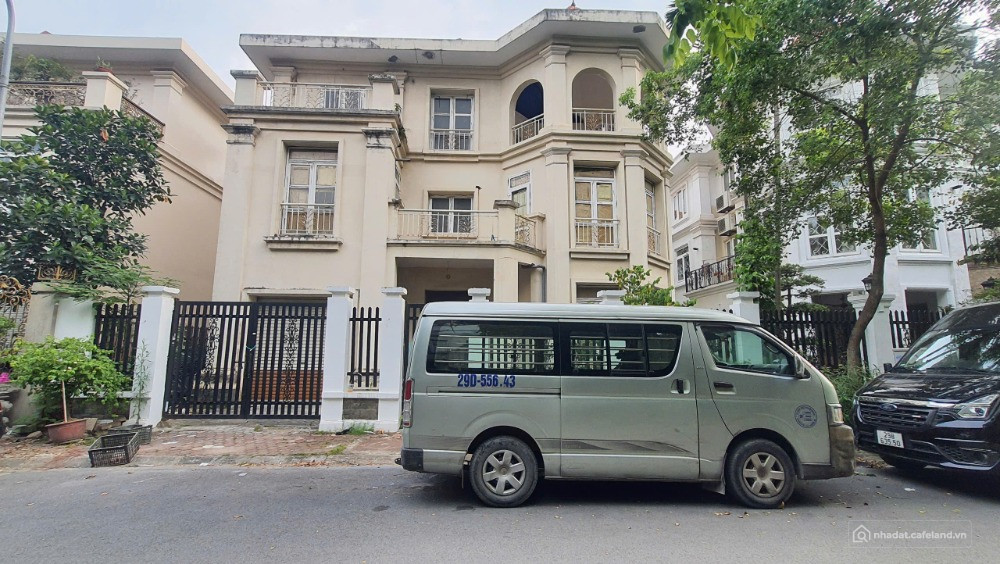 Thay Đổi Không Khí Chủ Nhà Bán biệt thự 16A 245 m2 mt 14.8 m Giá: Thỏa Thuận