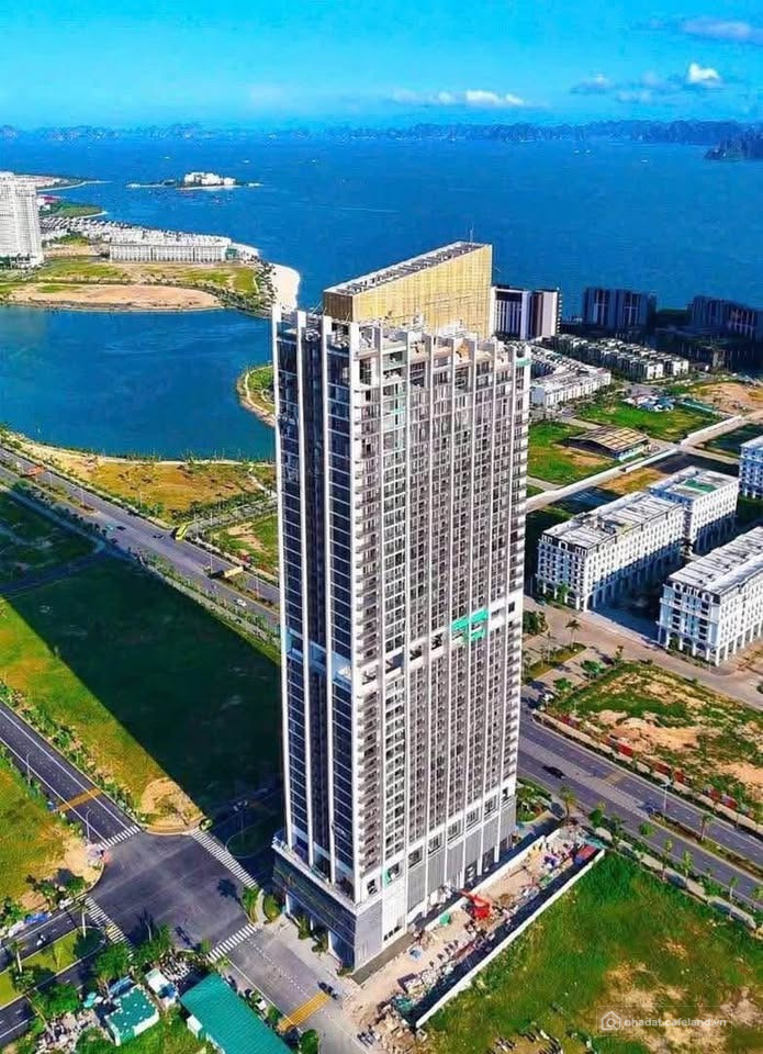 Do chuyển định cư ko sử dụng cần bán căn hộ 3PN 96m2 View Biển trung tâm du lịch