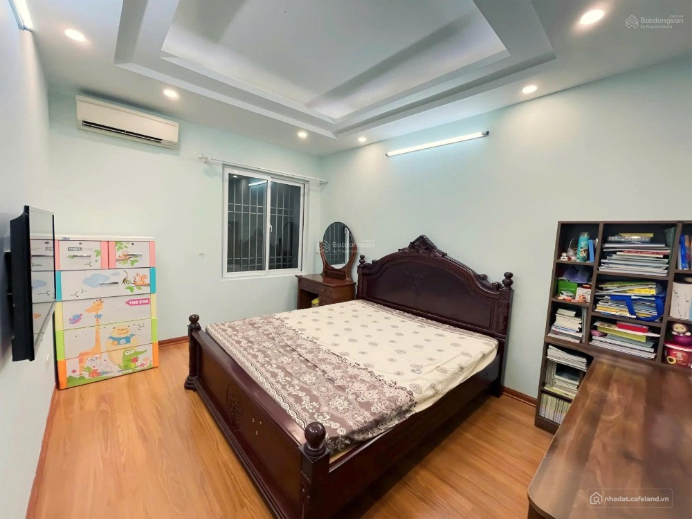 Bán nhà Phùng Chí Kiên Cầu Giấy 60m 5 tầng mặt tiền 3.5m. Ô tô tránh đỗ cửa.
