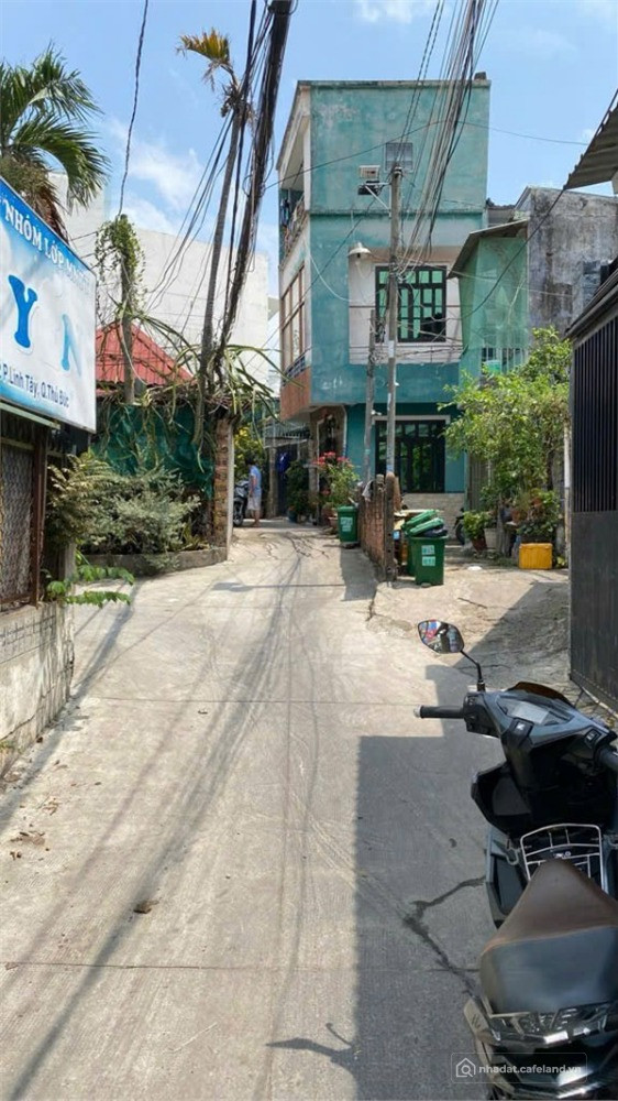 Bán gấp nhà đẹp vị trí chất vài bước chân đến chợ chỉ với 4,3 tỷ.
