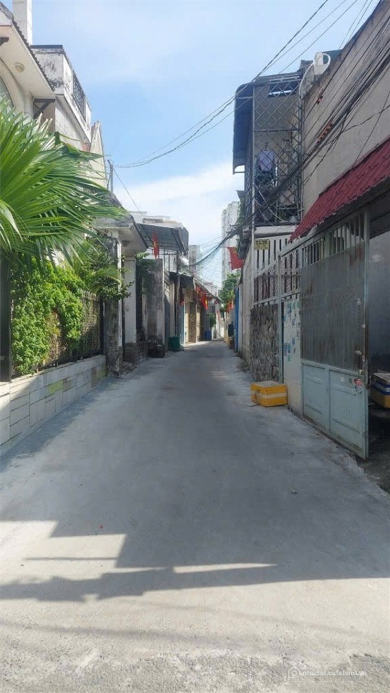 Vị trí vàng – Nhà đẹp sẵn ở – Sổ hồng riêng – Không mua là tiếc chỉ 4,5 tỷ diện