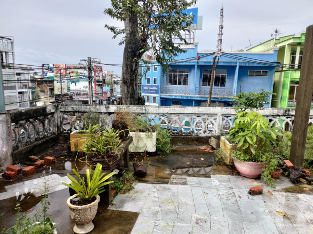 NHÀ MẶT TIỀN VÒNG XOAY ĐƯỜNG TRẦN HƯNG ĐẠO, NGUYỄN SINH SẮC. TRUNG TÂM TP SAĐÉC
