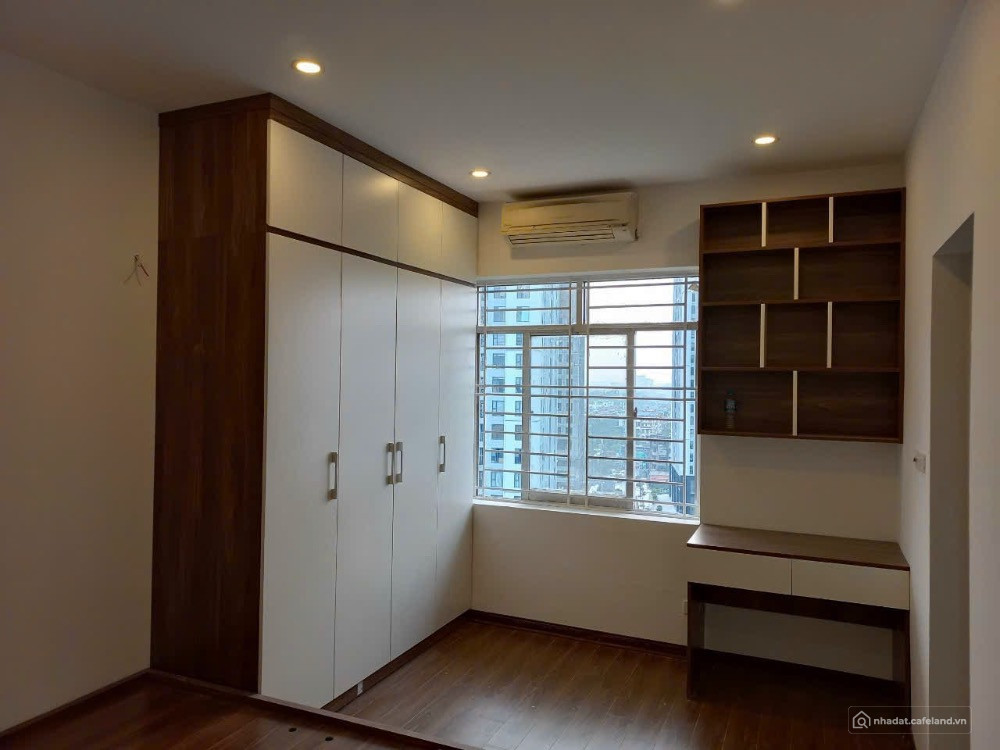 Chính Chủ Căn Hộ Lô Góc Tầng Thấp 82m2, 3 Ngủ Rộng