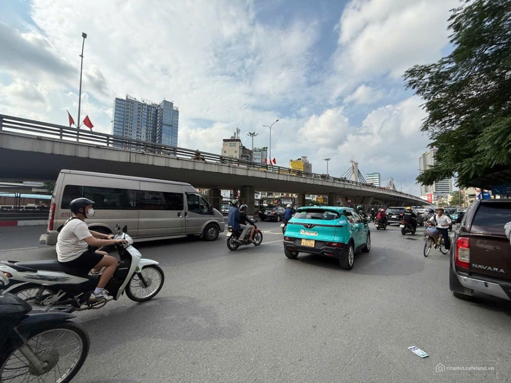 Bán gấp nhà mặt phố Nguyễn Trãi Thanh Xuân, 173m 2 tầng.Kinh doanh