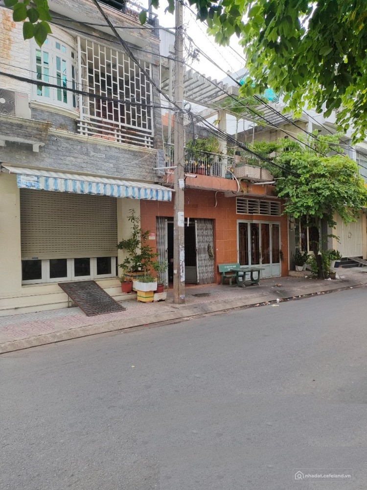 Top nhà vị trí đẹp 4 x 14m 1 trệt 1 lầu Bùi Minh Trực Quận 8 TP.HCM