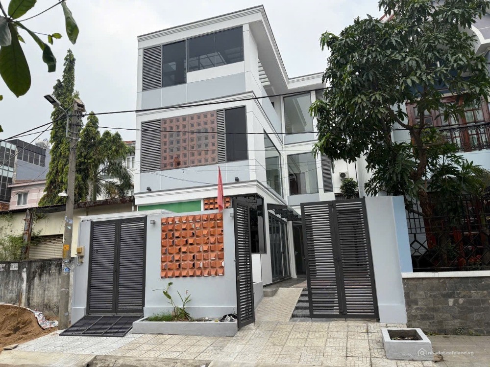 Cực hiếm bán gấp biệt thự 9x17,5m gần phú mỹ hưng, khu chế xuất Tân Thuận Q7.