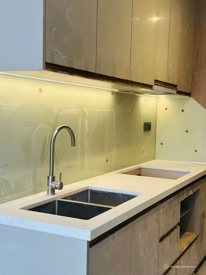 Chính chủ Bán CĂN HỘ Studios 30m2 View Biển Tầng Cao tại chung cư ICON40 trung t