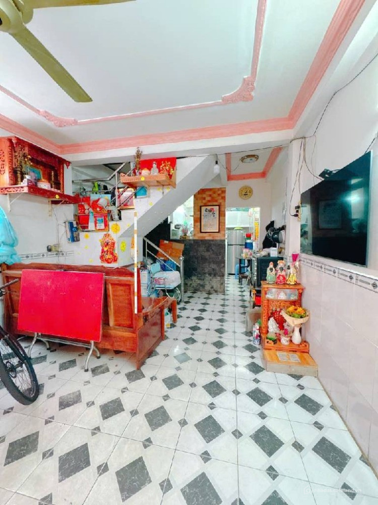 Quận 6, mặt tiền Đường Số 68, phường 10, 40m2, 4 tầng, 4PN, hơn 6 tỷ