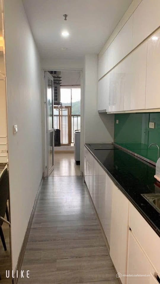Do chuyển định cư không sử dụng nên cần bán căn hộ 3Pn 96m2 trung tâm Bãi Cháy,