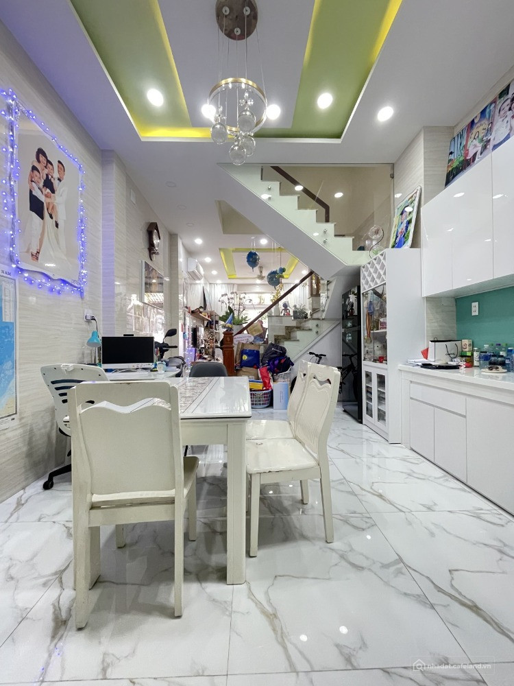 Lạc Long Quân Tân Bình-62m2- 3 tầng chỉ nhỉnh 7Đ.