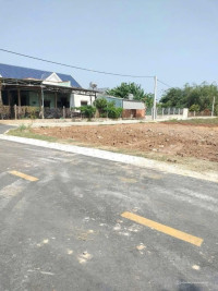 Kẹt tiền sang gấp mảnh 2016m2 sổ riêng, giá 180 triệu gần trường chợ KCN