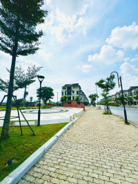 Đi định cư nên cần sang nhượng lại lô đất thổ cu SHR cách Vinhomes Long An 200m