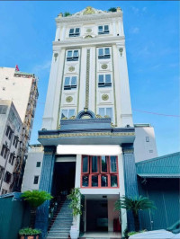Bán Khách sạn 6 tầng 29p 176m2 View Vịnh Hạ Long, trung tâm du lịch cách Bãi tắm