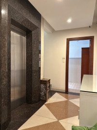 KHÁCH SẠN 8lầu ngang 5m MT Hiệp Thành 118m2 41PN DT hơn 100tr gần NM Bia 17 tỷ