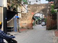 Bán nhà C4 đầu làng Đức Diễn Cách Văn Tiến Dũng chỉ 100m!