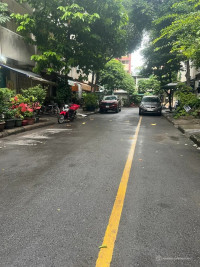 Nhà bán Trần Quang Diệu Q3, HXH, 4 tầng BTCT, vị trí đẹp, đầy đủ tiện ích.