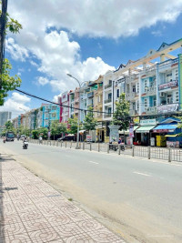 Bán nhà 2 lầu mặt tiền đường Tạ Quang Bửu Phường 5 Quận 8