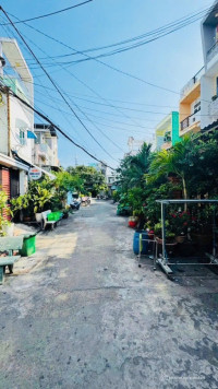  Bán gấp căn nhà Tô Hiệu – xe hơi tới cửa – duy nhất còn sót lại!