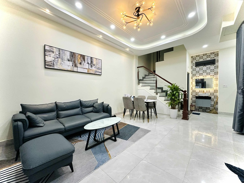 NHÀ ĐẸP TRỆT, 2 LẦU, SÂN THƯỢNG FULL NỘI THẤT - LÊ QUANG ĐỊNH, P11, BÌNH THẠNH