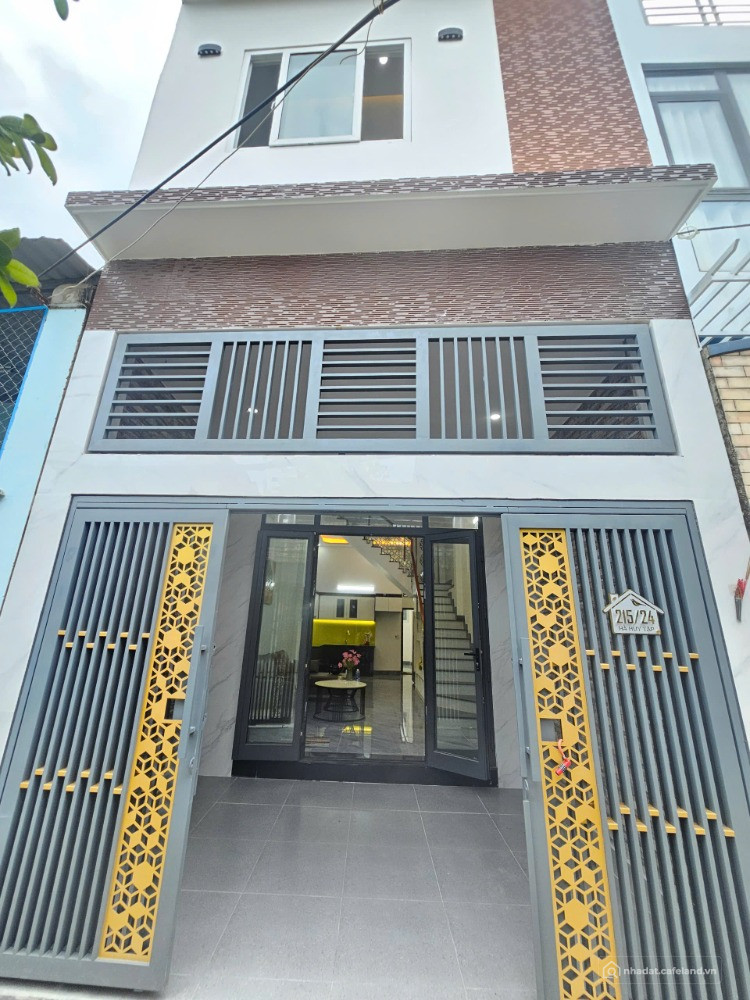Cơ hội sở hữu nhà đẹp. Bán Nhà 2,5 Tầng Đẹp Lung Linh Kiệt Hà Huy Tập - Full Nội