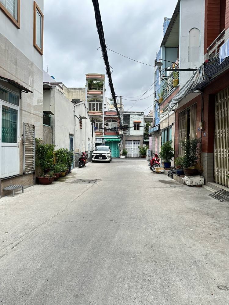 Quận 6- hẻm xe hơi-dt4x14m sổ vuông giá chỉ 6T...