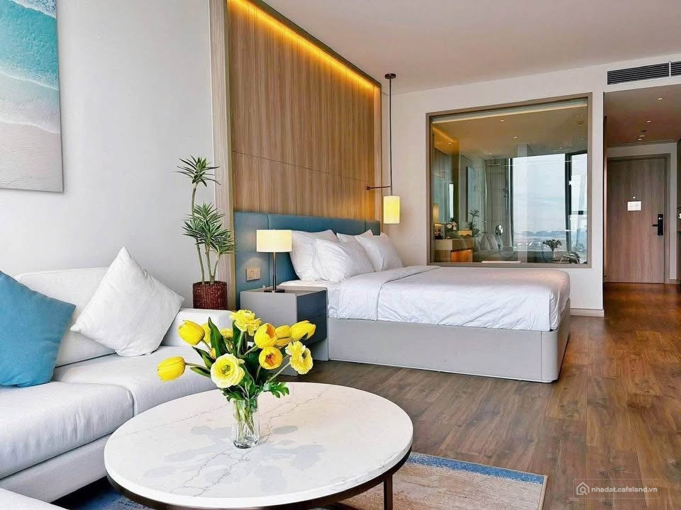 Cần bán Cắt Lỗ gần 700tr căn Studio 45m2 View chính Biển tại tòa A Khách Sạn chu