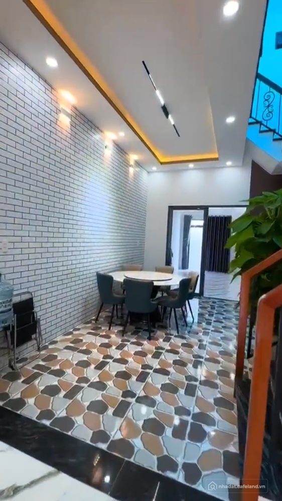 Nhà bán hẻm ĐƯỜNG NGUYỄN HỮU TRÍ-TT Tân Túc-Bình Chánh về quận Bình Tân 6km