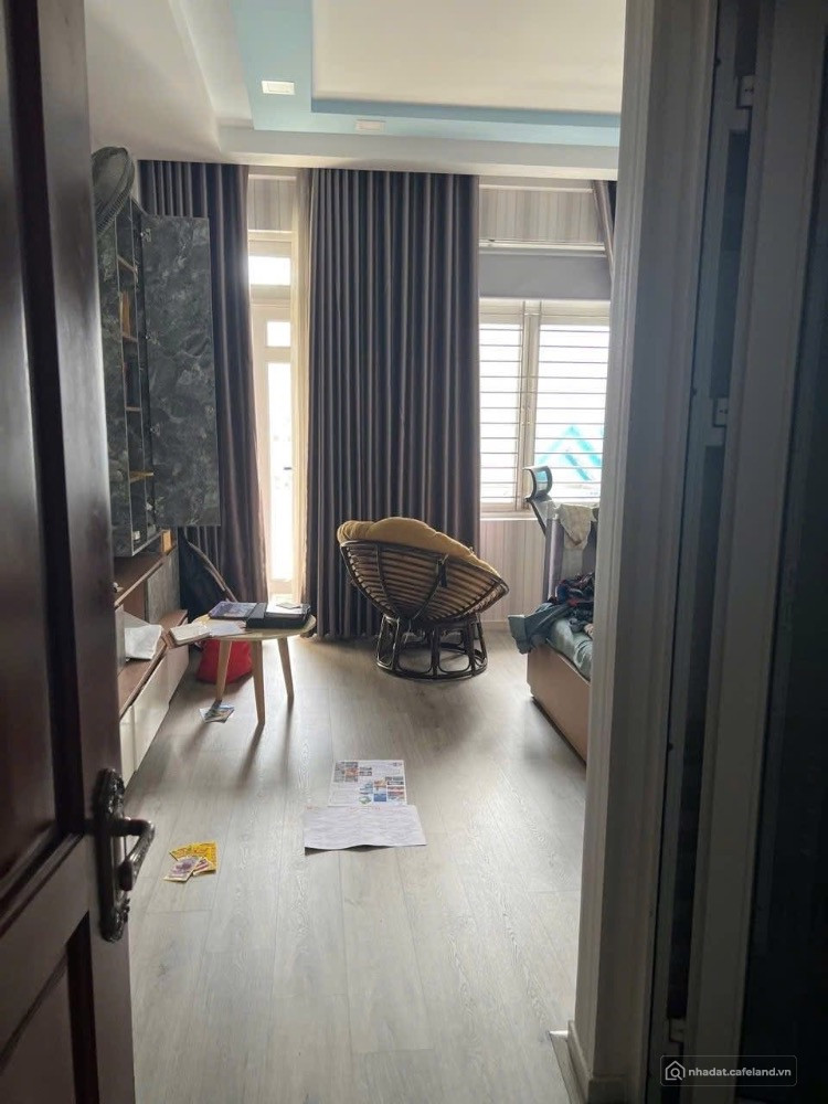 Cách chợ Bà Chiểu 5p nhà Huỳnh Đình Hai, nhà có sẵn nội thất có thể ở ngay