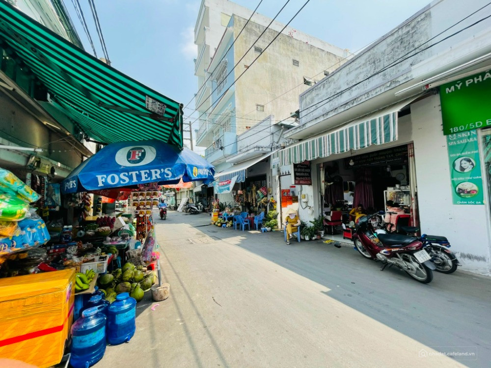 nhà hẻm 180 Bùi văn Ba Phường Tân Thuận Đông Q7. Dt 10x18,5m