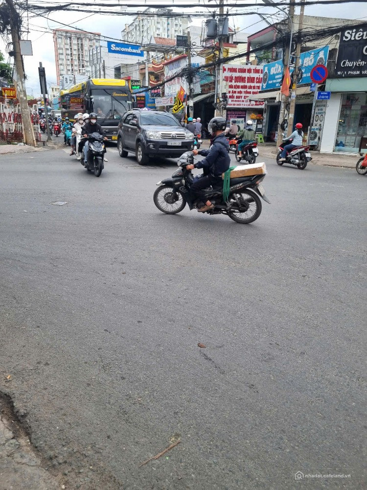 19 tỷ mặt tiền Phạm Văn Chiêu kinh doanh đa ngành nghề tiệm vàng, thuốc tây.....