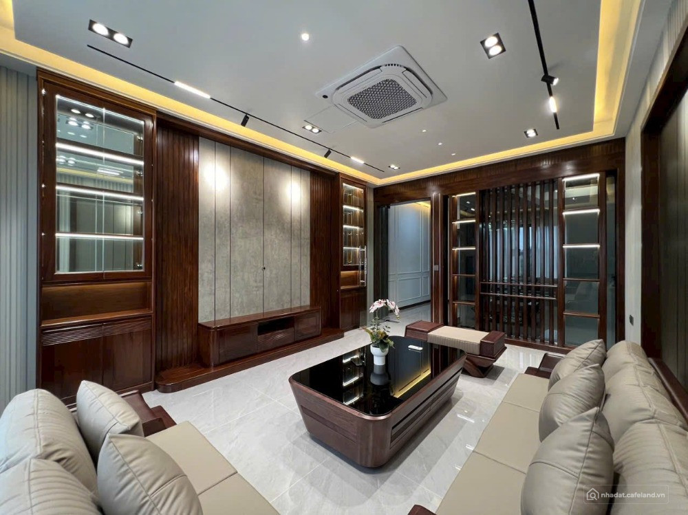 Bán nhà 4 tầng có thang máy KDC Ngọc Châu, Đồng Triều, TP HP mới, 81m2, mt 4.5m,
