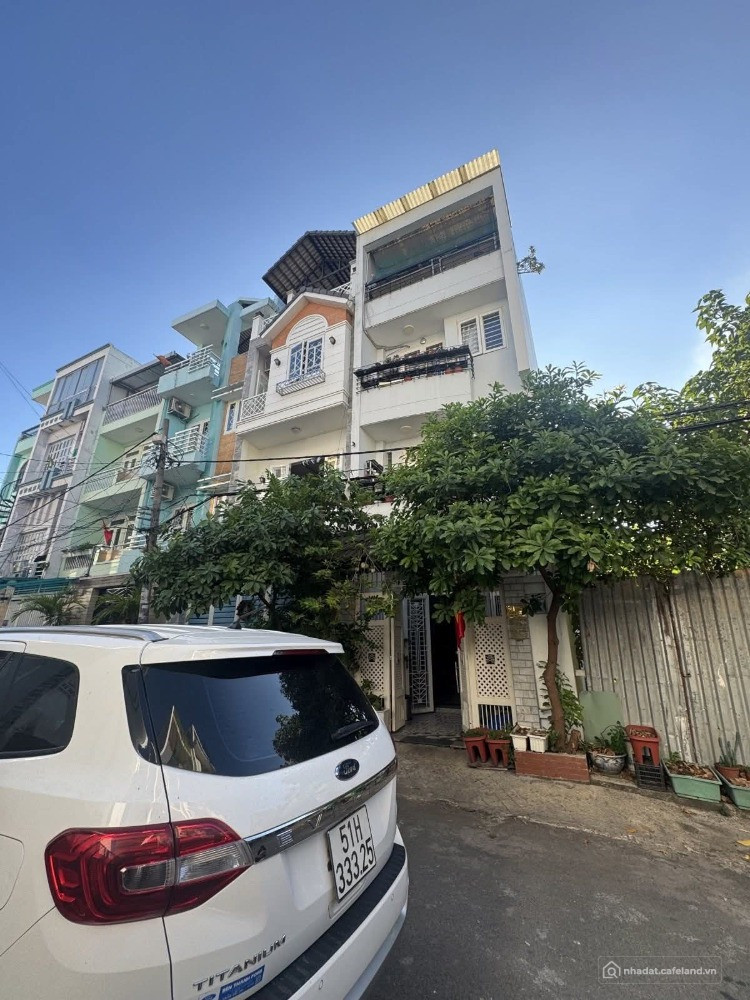 CHỦ NGỘP BANK CẦN RA GẤP - GIẢM 800 TRIỆU - NHÀ 5 TẦNG KHU PHÂN LÔ ĐẸP HẺM 6M