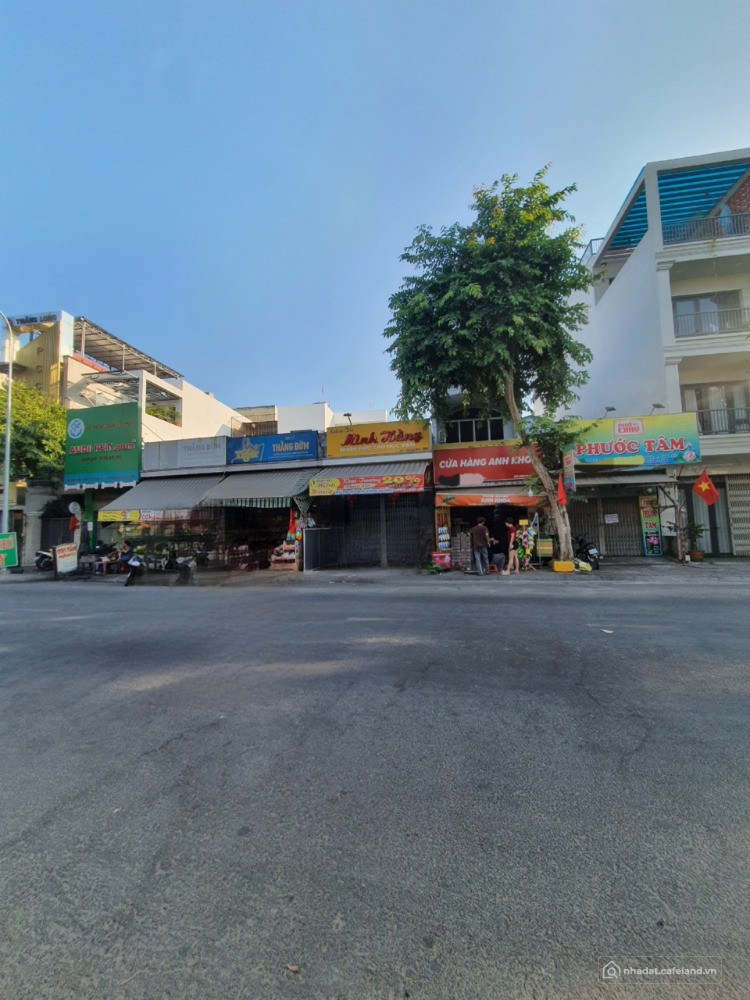 Bán nhà MTKD ngay Tân Sơn Nhì-Tân Phú.DT 11x18 ~DTCN 200m2- chỉ 25 TỶ