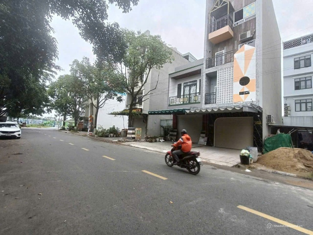 BDS HVL Nhanh chân ae- Big C - Dĩ An - Tphcm Gs15 còn lô sốc