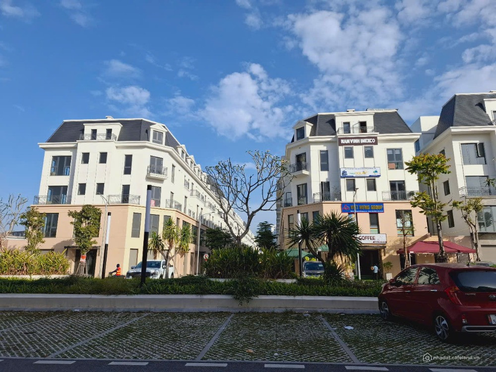 BÁN NHÀ PHỐ 5 TẦNG CENTRAL RIVERSIDE ĐỐI DIỆN VINHOMES THÍCH HỢP Ở HAY ĐẦU TƯ