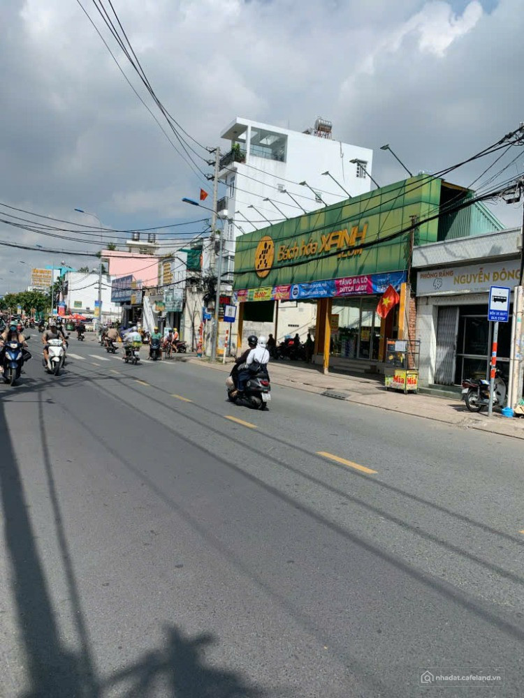 Bán "nhà nát" tặng luôn cả tương lai, ngay TT Linh Tây Thủ Đức.