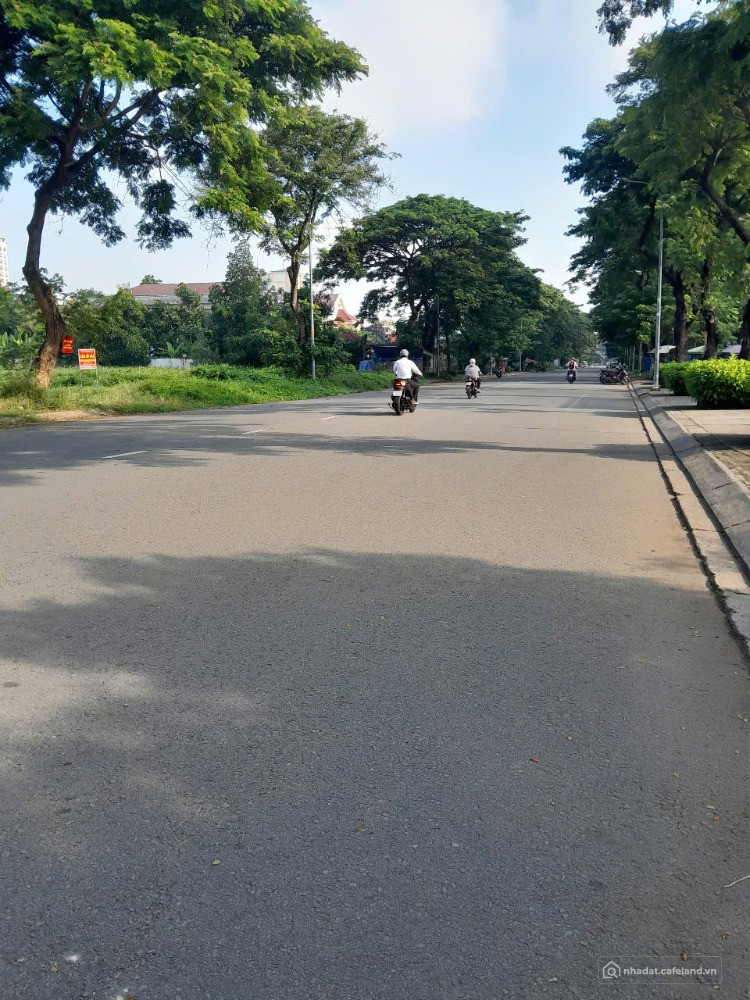 BÁN ĐẤT MẶT TIỀN, 5 x 20M,GIÁ CHỈ 7,6TỶ,KDC PHONG PHÚ 4 KHANG ĐIỀN, BÌNH CHÁNH.