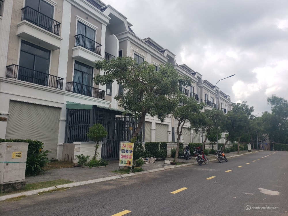 Chủ ngộp bán nhanh nhà phố KĐT Phúc An City. DT:75m2 1 trệt 2 lầu . Giá 2 tỷ.