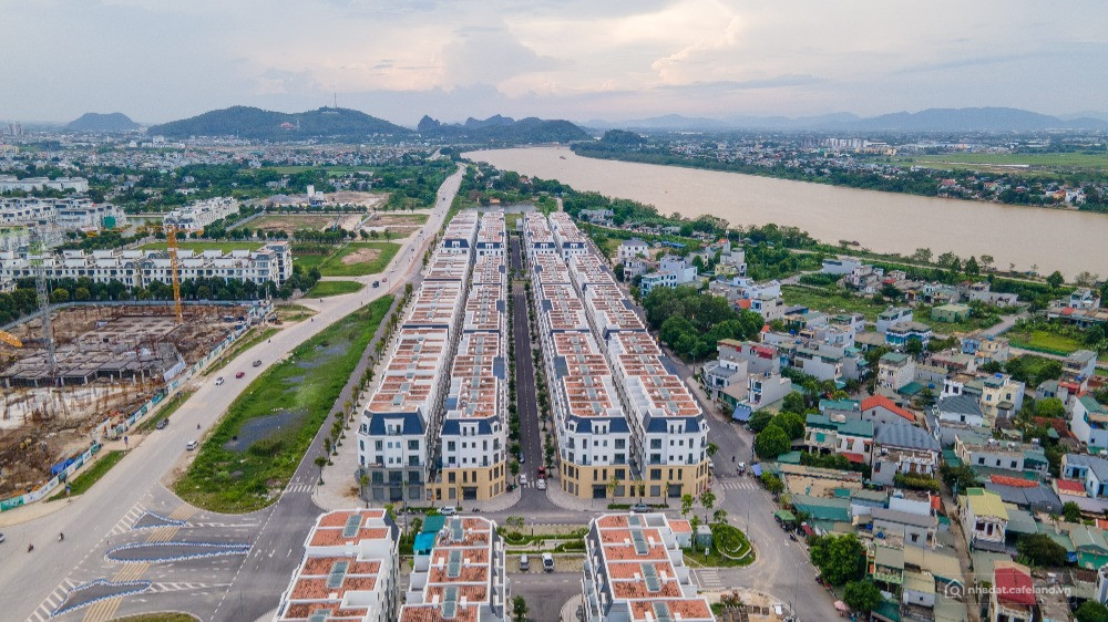 GIÁ CHỈ BẰNG CĂN CHUNG CƯ SỞ HỮU NGAY NHÀ PHỐ 5 TẦNG GIỮA LÒNG THANH HÓA