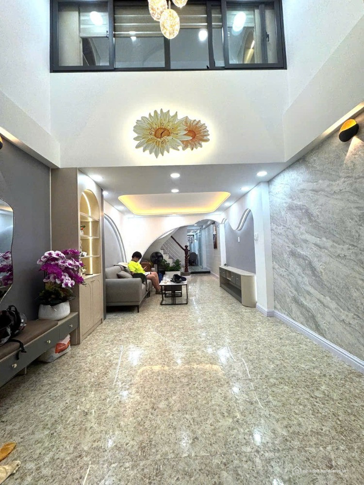 Quận 10- 4 tầng BTCT-khu an ninh yên tình- dân trí giá chỉ hơn 8T.